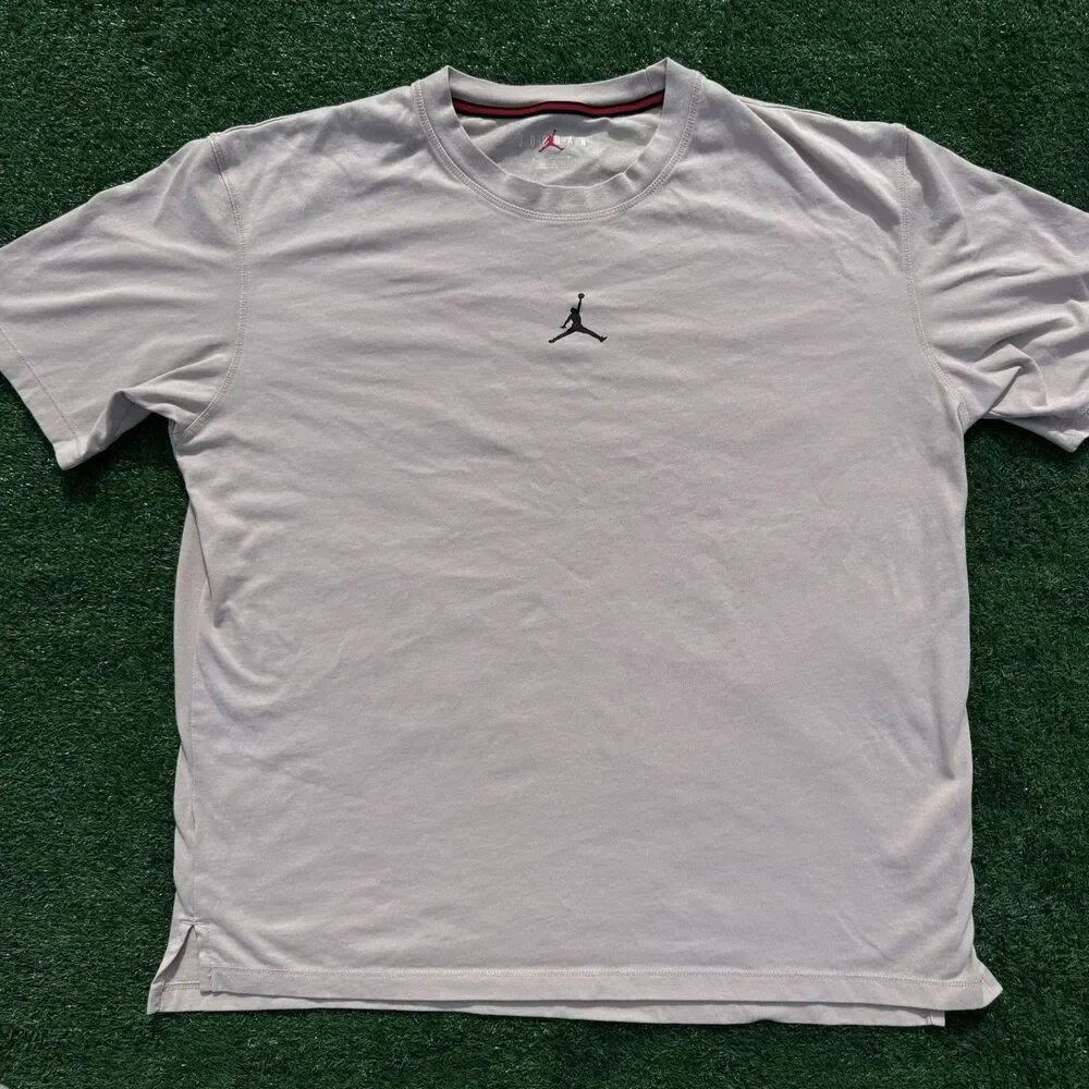 Jordan Dri-FIT Shirt Mens Medium Beige Center Jumpman Logo Athletic Tee Size M
